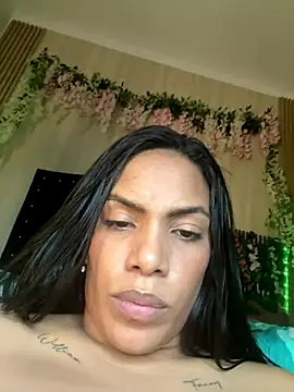 ArielleMillerr-'s cam snapshot