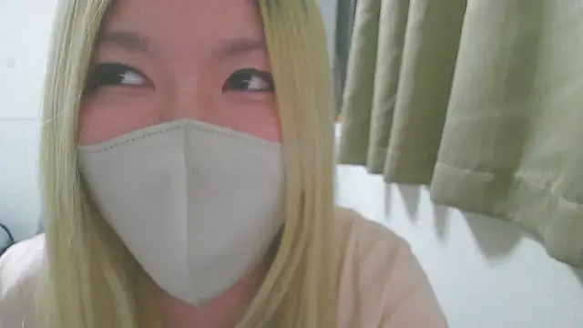 Remi_official live sex cam