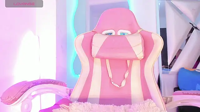 Mara_royal's cam snapshot