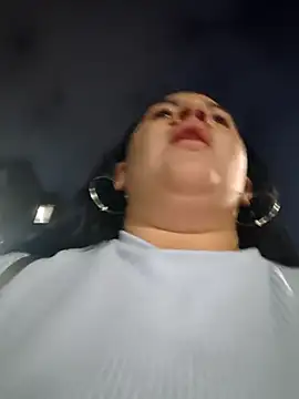 Kendra-daring live sex cam