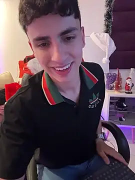AdrianRinaldi live sex cam