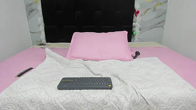 emmmaa_moon's cam snapshot