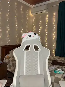 Kamila_icee live sex cam