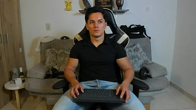 julian_wallace's cam snapshot