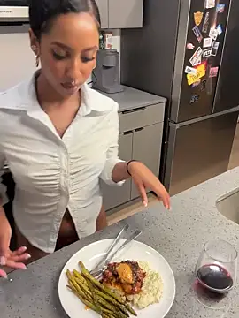 Your_Paris live sex cam