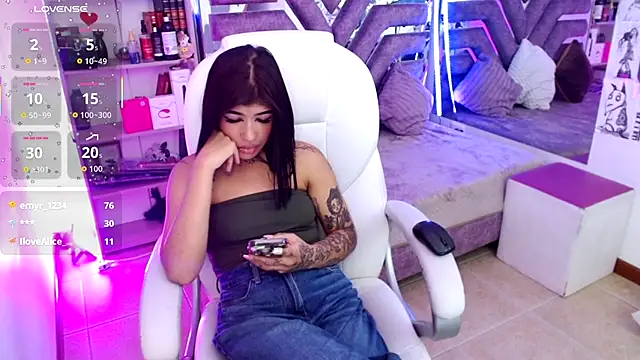 AliceWalker_11 live sex cam