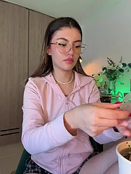 Your_Honeey live sex cam