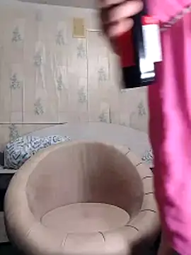 Tupo070481 live sex cam