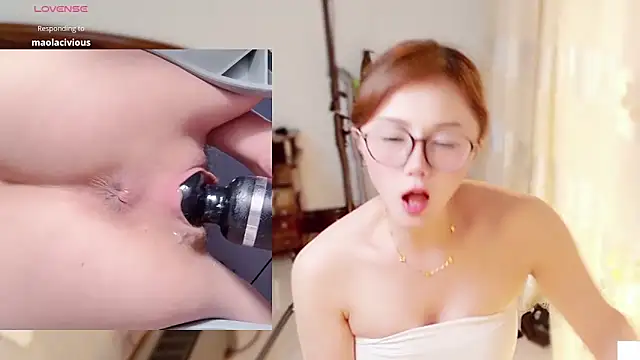 Krismil3 live sex cam