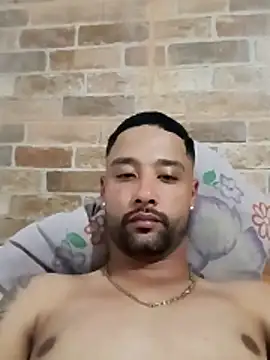 wellpauduro1994 live sex cam