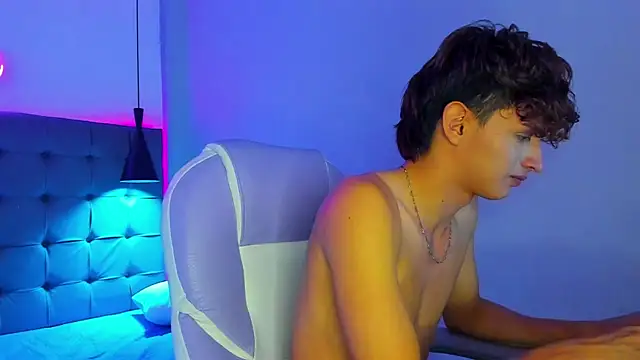 NicolasFerrer18 live sex cam