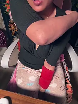 Lucky_Flora's cam snapshot