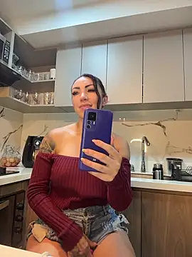 Sarahlove_90's cam snapshot