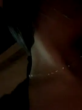 Cami_Leon2's cam snapshot