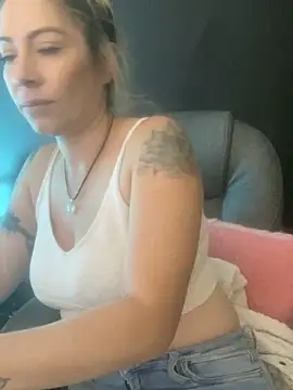 viktoria_davis_'s cam snapshot