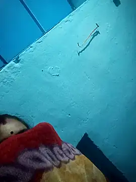 Chinki_pande's cam snapshot