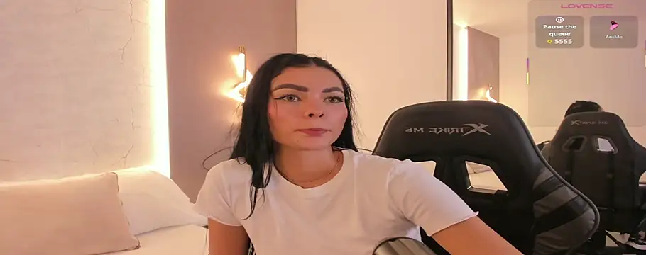 emily_tolson's cam snapshot