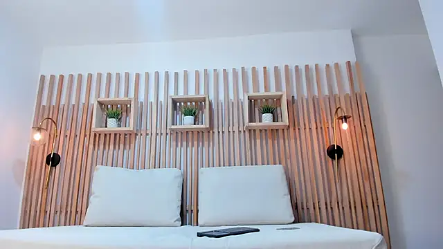 maye_wells_'s cam snapshot