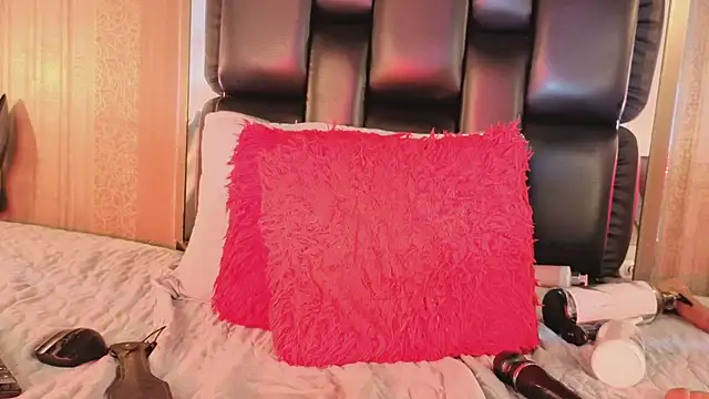 MishaKinki live sex cam