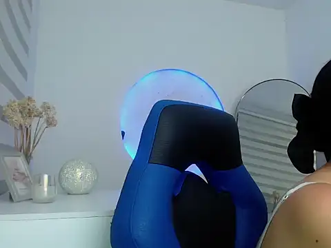 Yadis_hot's cam snapshot