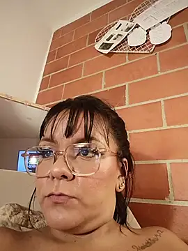 MaleHoney's cam snapshot