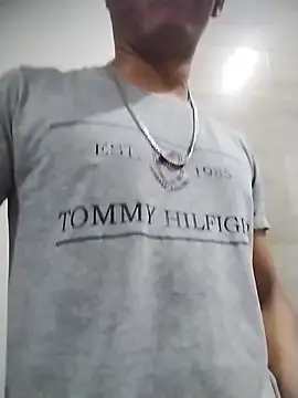 TheStraightSatyr live sex cam