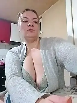 Mommygetnaughty live sex cam