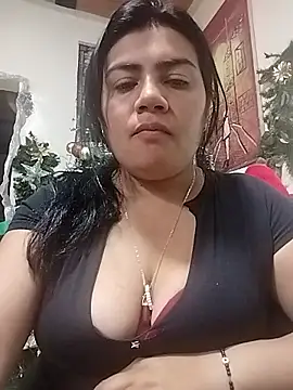 naughty-sharlot's cam snapshot