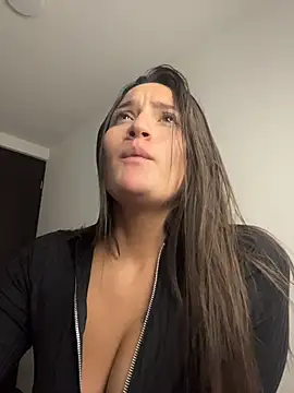 elisa-new's cam snapshot