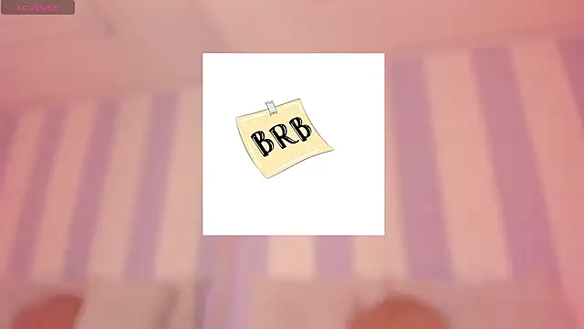 clover_tter_'s cam snapshot