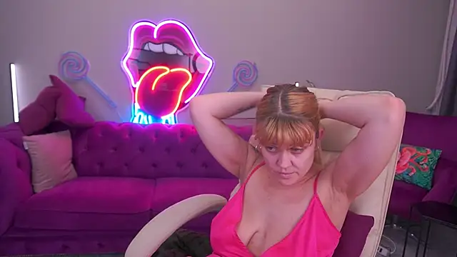 BellaLaPetit's cam snapshot