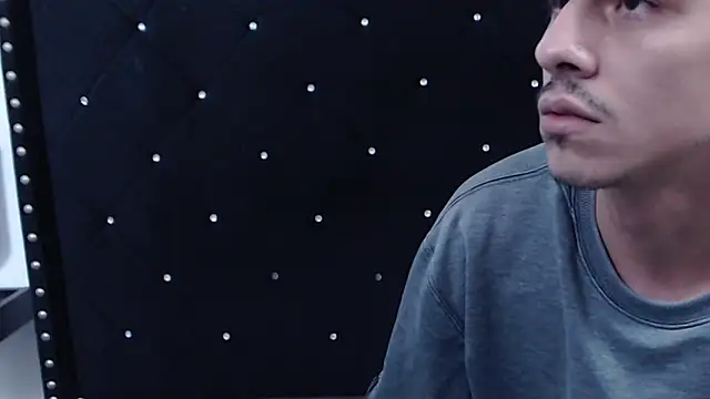 YeraldinAndJos live sex cam