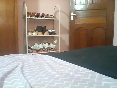 Hotty_254's cam snapshot