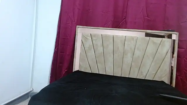 yurimar_and_max's cam snapshot