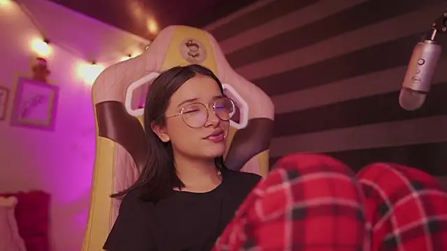 Lana_Dreams_'s cam snapshot