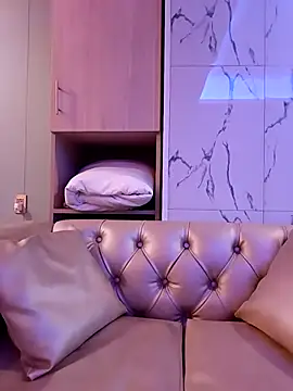 Chanelsexyy live sex cam