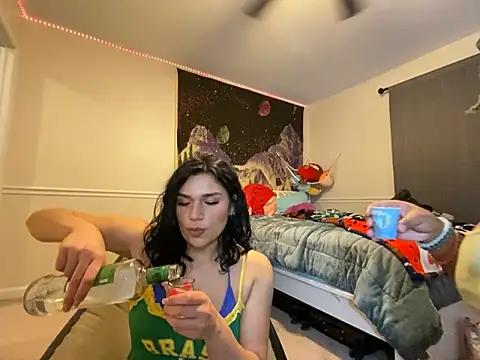 lunabellaX0 live sex cam