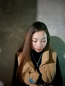 milo123-xx live sex cam