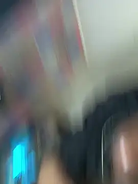 LeilaLopez live sex cam