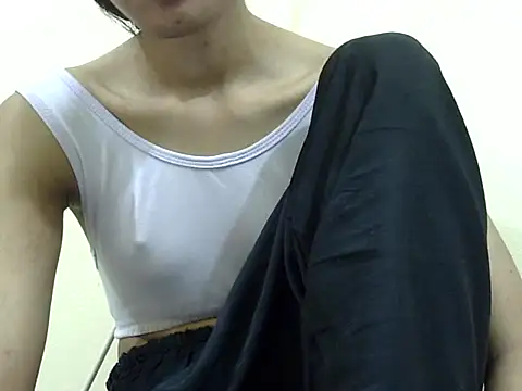 Anu_tiny's cam snapshot