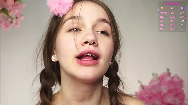 AmiLewis live sex cam