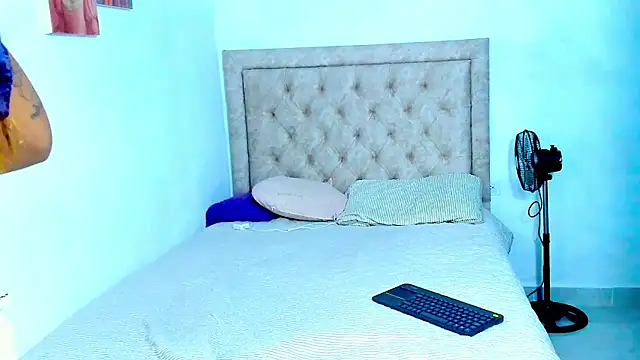 Criss_Ariana's cam snapshot