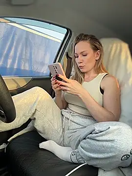 LavenderHot's cam snapshot