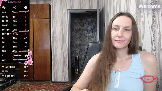 Yevgeshka-Milashka live sex cam