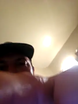 UncutHammer69's cam snapshot