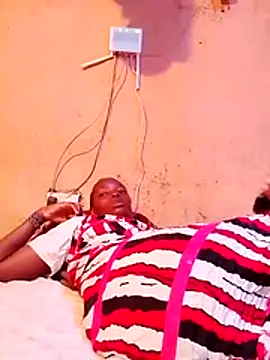 cute_naimah's cam snapshot