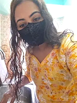 Bristy- live sex cam