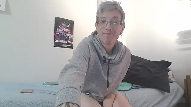 AskAveryAnything's cam snapshot