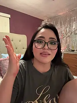 MyHoneyFrida's cam snapshot