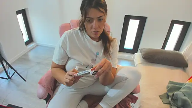 Dyana_Kaylinn's cam snapshot